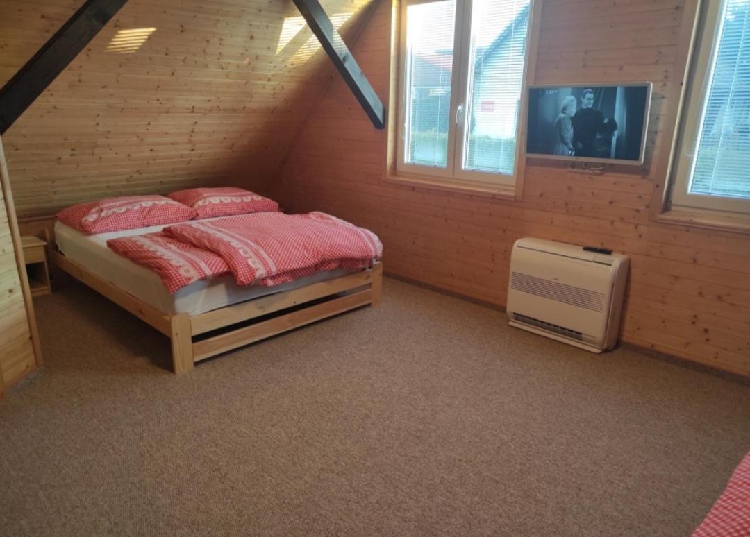 Apartmanova Chata Secanda S Bazenem, U Secske Prehrady Exterior photo